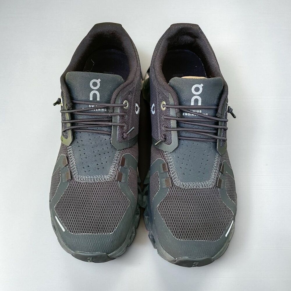 On Cloud 5 All Black Sneakers Wms 6.5 Running Walking Gym Lifestyle Minimalist